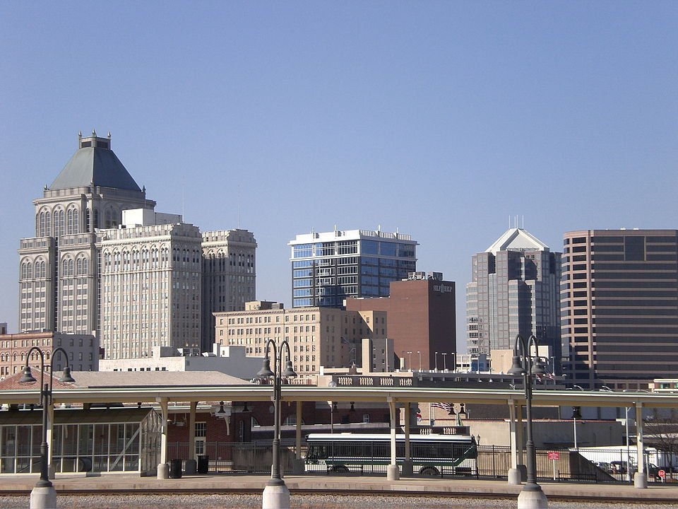 Greensboro, NC - Archivo:Greensboro Skyline.jpg - Wikipedia, la enciclopedia libre